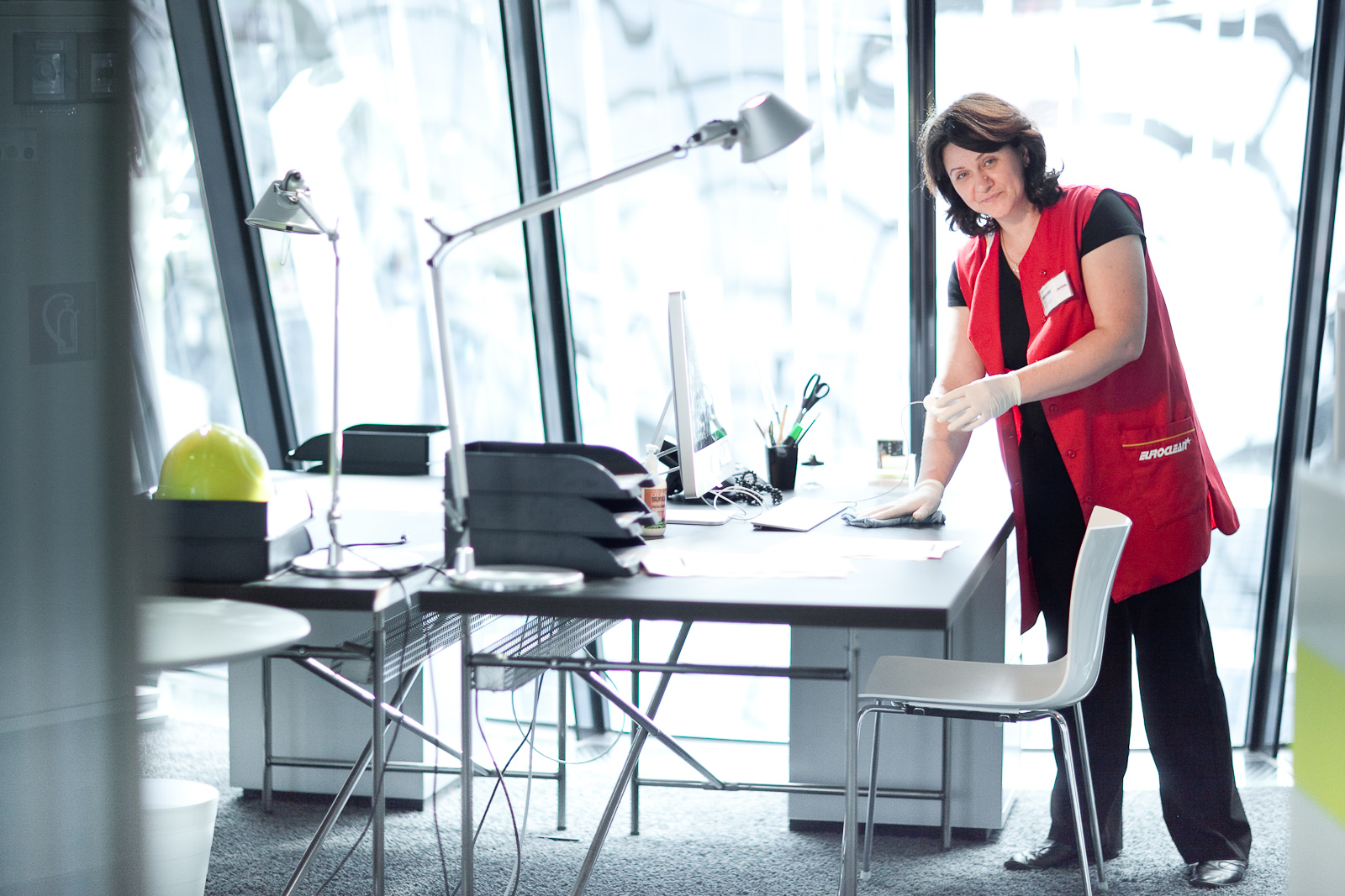 Reinigungskraft bei der Büroreinigung in Berlin Charlottenburg